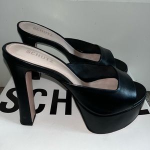 Schutz platform slide sandal